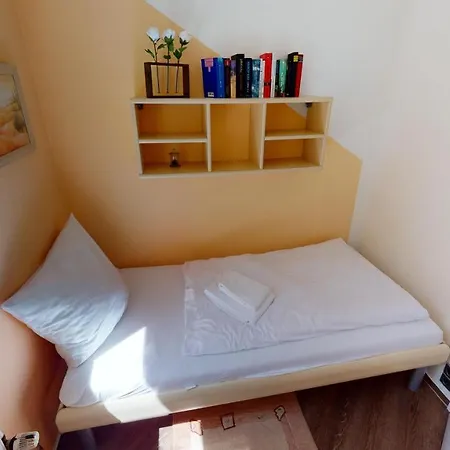 Neuklosterhof App. 01 Apartment